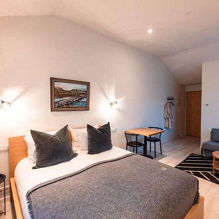 Garthur Stay Inn & Secret Lagoon Included! Флудир Екстериор снимка