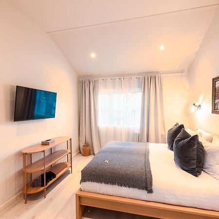 Garthur Stay Inn & Secret Lagoon Included! Флудир Екстериор снимка