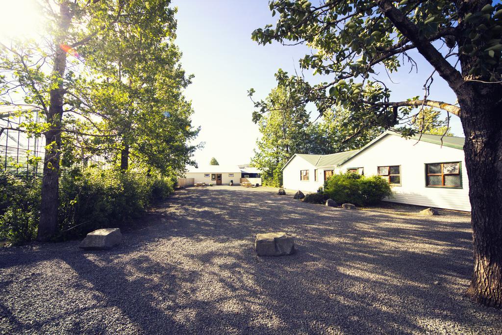 Garthur Stay Inn & Secret Lagoon Included! Флудир Екстериор снимка